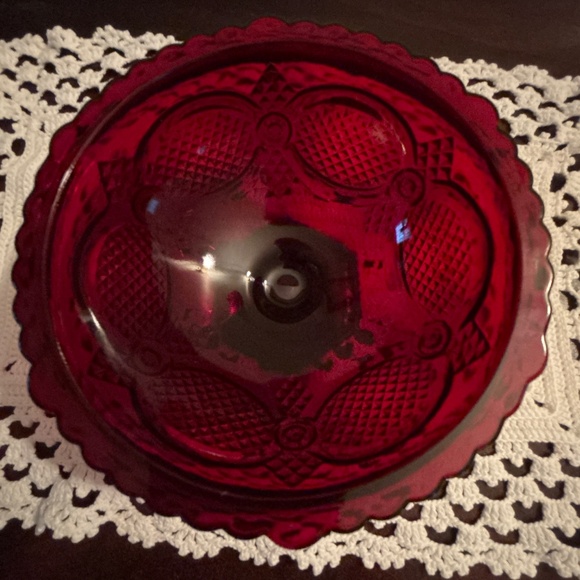 Vintage Avon 1876 Cape Cod Ruby Red 6 inch Serving Bowl for Valentine's Day!♥️ - Picture 3 of 3